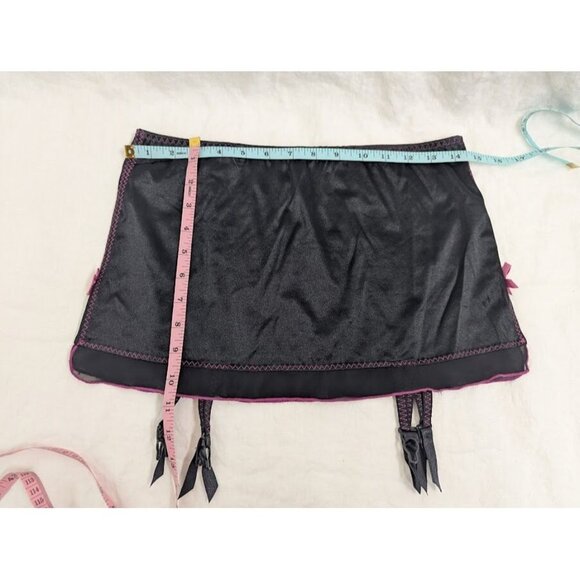 Morbid Threads women's size XL black satin garter belt, hot pink accents I7 - Picture 8 of 8
